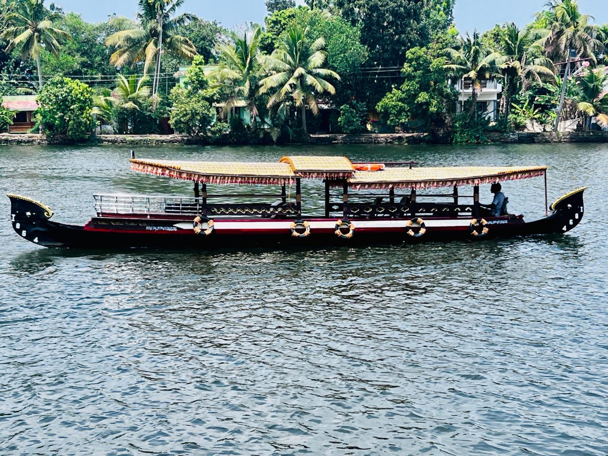 The Pamba Heritage Villa Champakulam Екстериор снимка